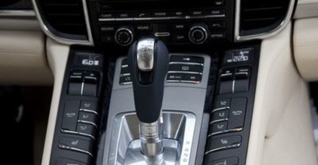2009 Porsche Panamera 4S  第13張相片