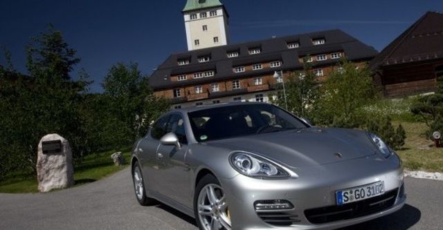 2009 Porsche Panamera Turbo  第2張相片