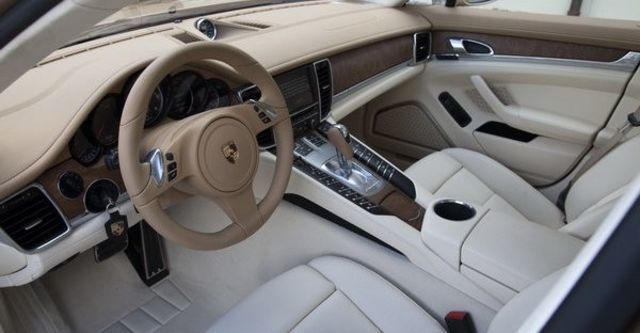 2009 Porsche Panamera Turbo  第6張相片