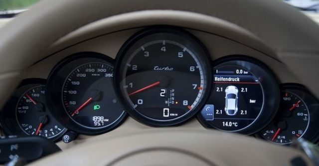 2009 Porsche Panamera Turbo  第7張相片