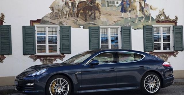 2009 Porsche Panamera Turbo  第12張相片
