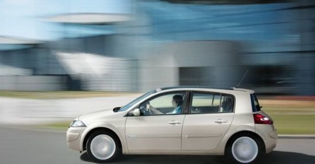 2010 Renault Megane Hatch 1.9 dCi  第4張相片