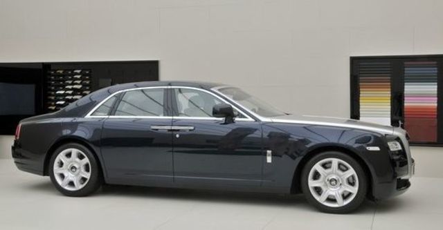 2012 Rolls-Royce Ghost 6.6 V12  第15張相片