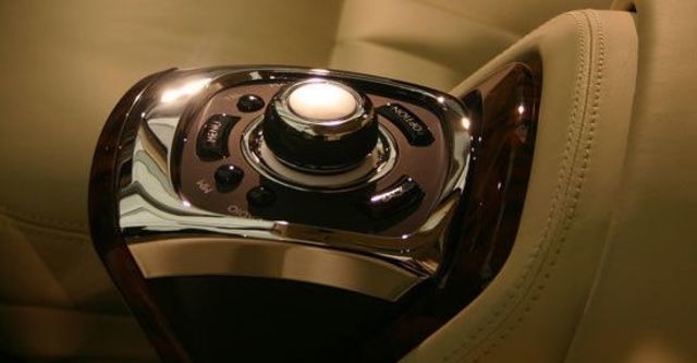 2012 Rolls-Royce Phantom Series Ⅱ 6.75 V12  第12張相片