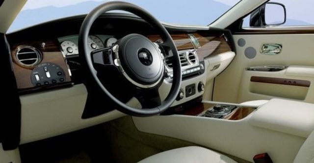 2011 Rolls-Royce Ghost 6.6 V12  第3張相片