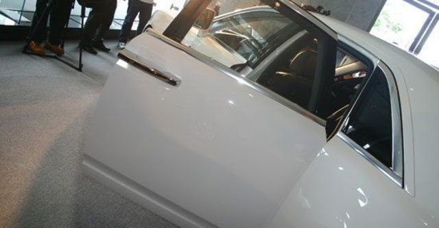 2011 Rolls-Royce Ghost 6.6 V12  第7張相片