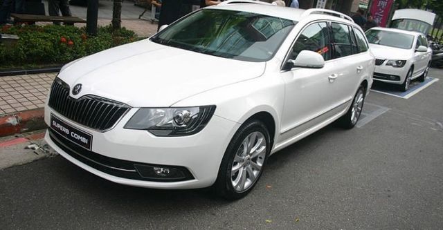 2015 Skoda Superb Combi 2.0 TDI Elegance  第1張相片