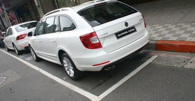 2014 Skoda Superb Combi 1.8 TSI  第2張相片
