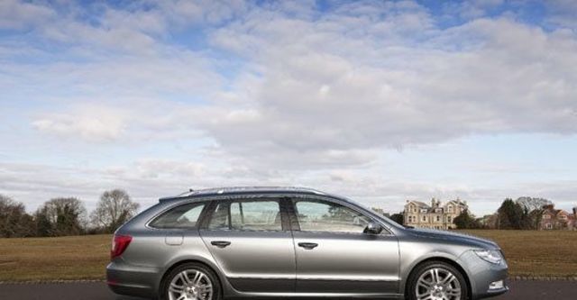 2013 Skoda Superb Combi 3.6 V6 L&K  第8張相片