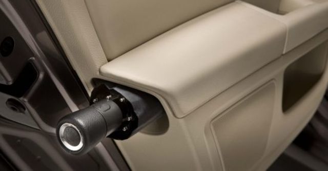 2012 Skoda Superb Sedan 2.0 TDI  第7張相片