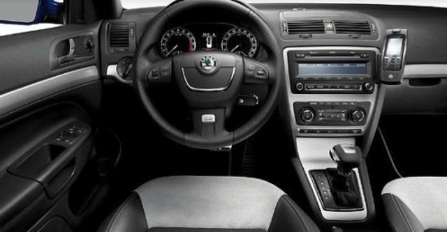 2011 Skoda Octavia Combi RS 2.0 TDI  第7張相片