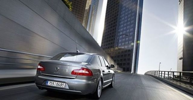 2011 Skoda Superb Sedan 1.8 TSI  第5張相片