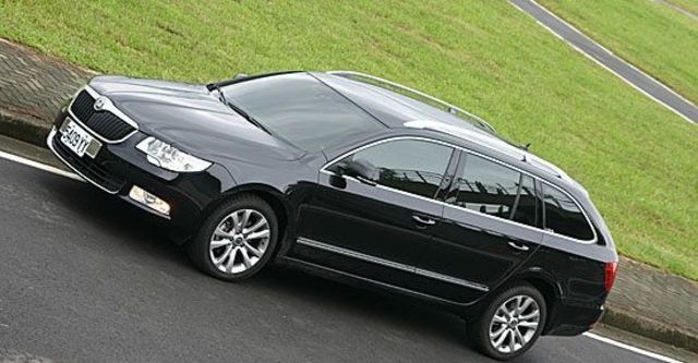 2010 Skoda Superb Combi 2.0 TDI  第1張相片
