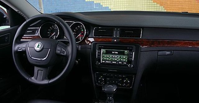 2010 Skoda Superb Combi 2.0 TDI  第5張相片