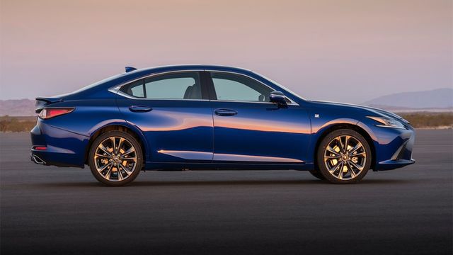 2021 Lexus ES 250 F Sport  第2張相片