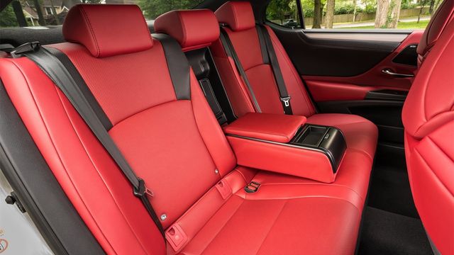 2021 Lexus ES 250 F Sport  第10張相片