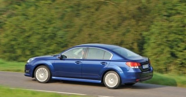 2010 Subaru Legacy Sedan 2.0i  第5張相片