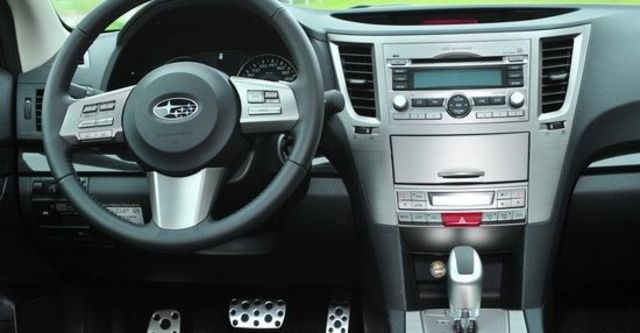 2010 Subaru Legacy Wagon 2.5GT  第7張相片