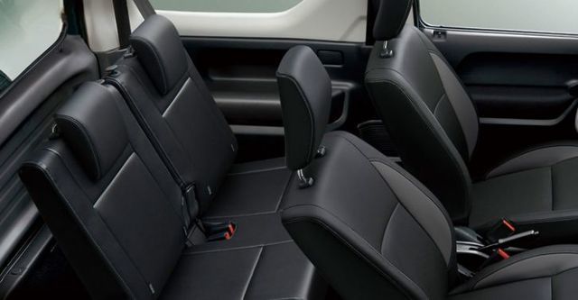 2015 Suzuki Jimny 1.3  第8張相片