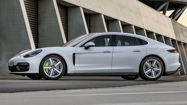 2021 Porsche Panamera 4 S E-Hybrid  第2張相片