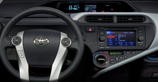 2014 Toyota Prius c 1.5  第8張相片