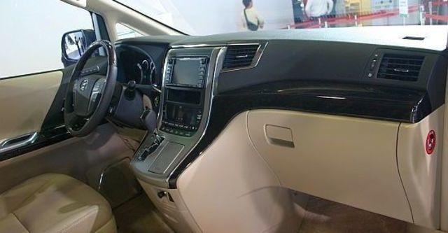 2013 Toyota Alphard 2.4  第5張相片