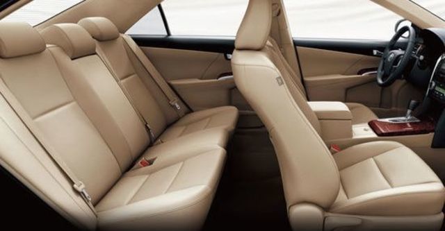 2013 Toyota Camry 2.0 E  第4張相片