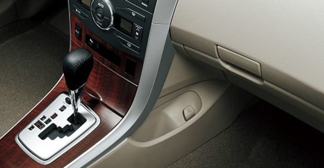2013 Toyota Corolla Altis 1.8 E經典版  第7張相片
