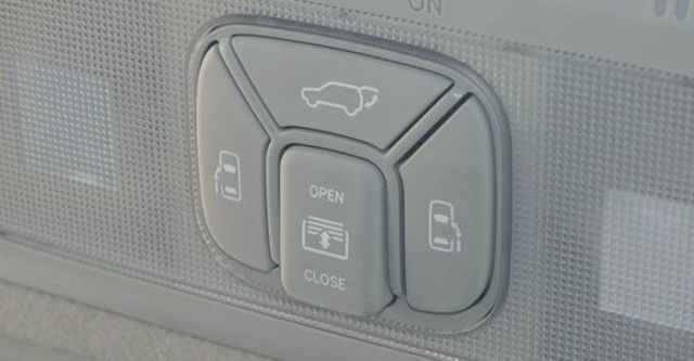 2013 Toyota Previa 2.4豪華版  第8張相片