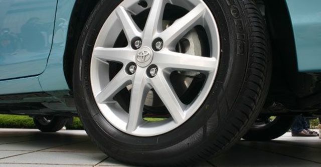 2013 Toyota Prius c 1.5  第12張相片
