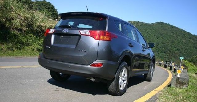 2013 Toyota RAV4 2.0 E  第3張相片