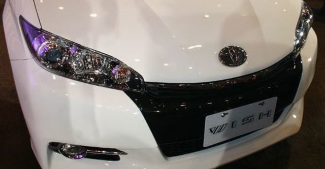 2013 Toyota Wish 2.0雅緻  第8張相片