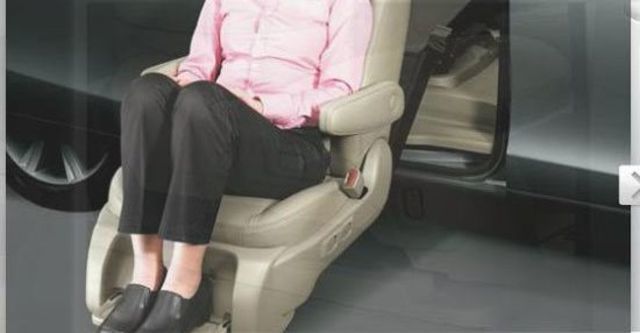 2012 Toyota Previa 2.4福祉車  第4張相片