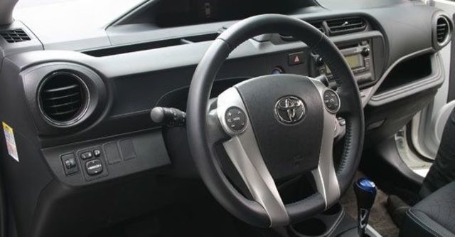 2012 Toyota Prius c 1.5  第4張相片