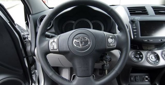2012 Toyota RAV4 2.4 E  第10張相片