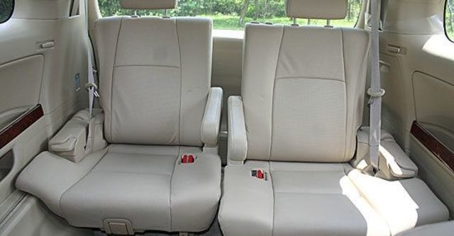 2011 Toyota Alphard 2.4  第8張相片