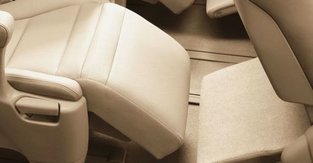 2011 Toyota Alphard 3.5  第10張相片