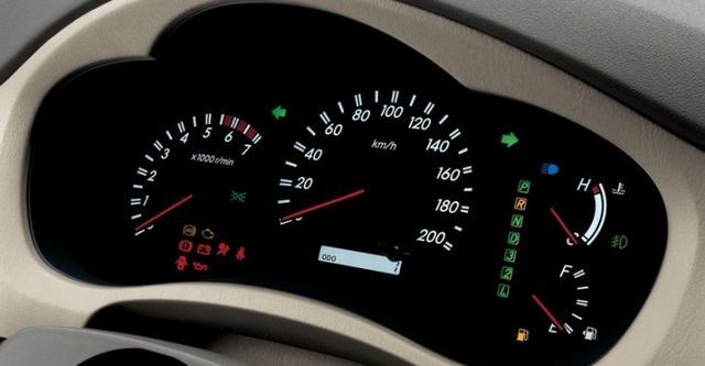 2011 Toyota Innova 2.7 E  第4張相片