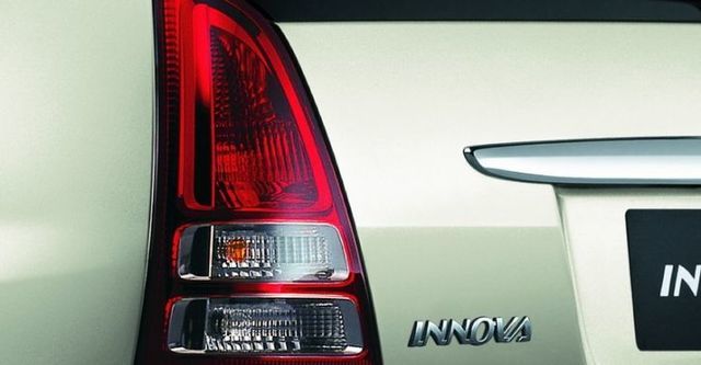 2011 Toyota Innova 2.7 E  第9張相片