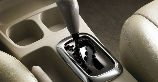 2011 Toyota Innova 2.7 E  第12張相片