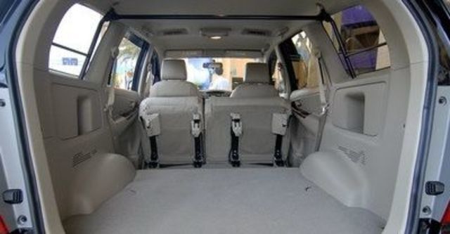 2011 Toyota Innova 2.7 Z Aero Tourer  第11張相片