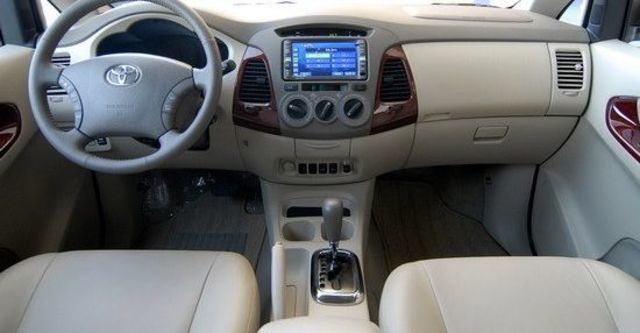 2011 Toyota Innova 2.7 Z Aero Tourer  第16張相片