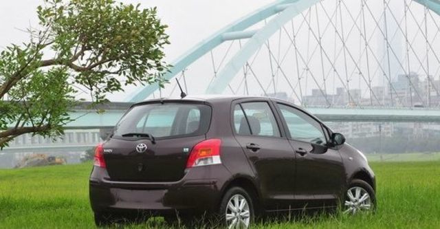 2011 Toyota Yaris 1.5 E  第6張相片