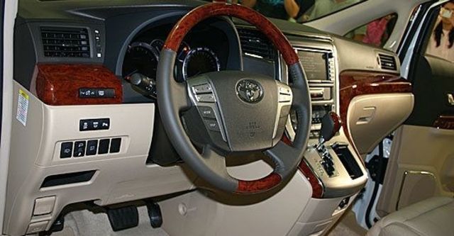 2010 Toyota Alphard 2.4  第5張相片