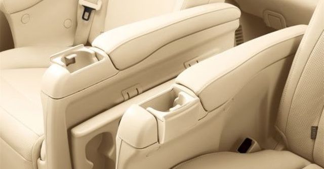 2010 Toyota Alphard 3.5  第9張相片