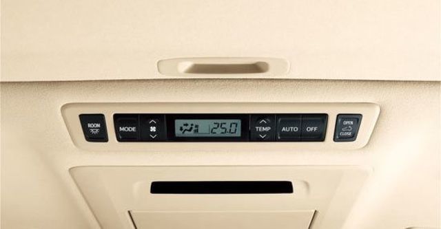 2010 Toyota Alphard 3.5  第13張相片