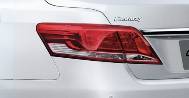 2010 Toyota Camry 2.4 E經典版  第12張相片