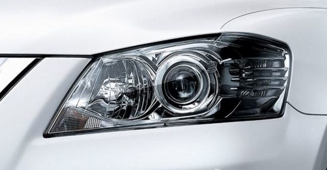 2010 Toyota Camry 2.4 E經典版  第13張相片
