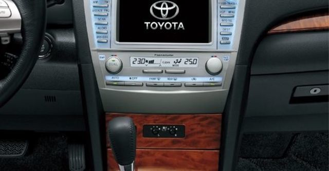 2010 Toyota Camry 2.4 G尊貴版  第13張相片