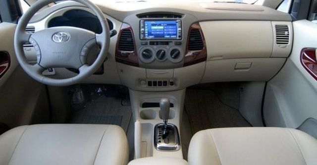 2010 Toyota Innova 2.7 Z Aero Tourer  第16張相片